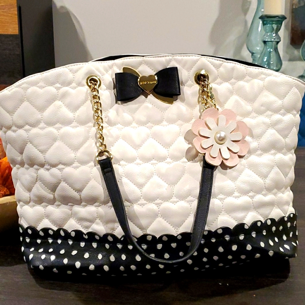 Beautiful Betsey Johnson purse